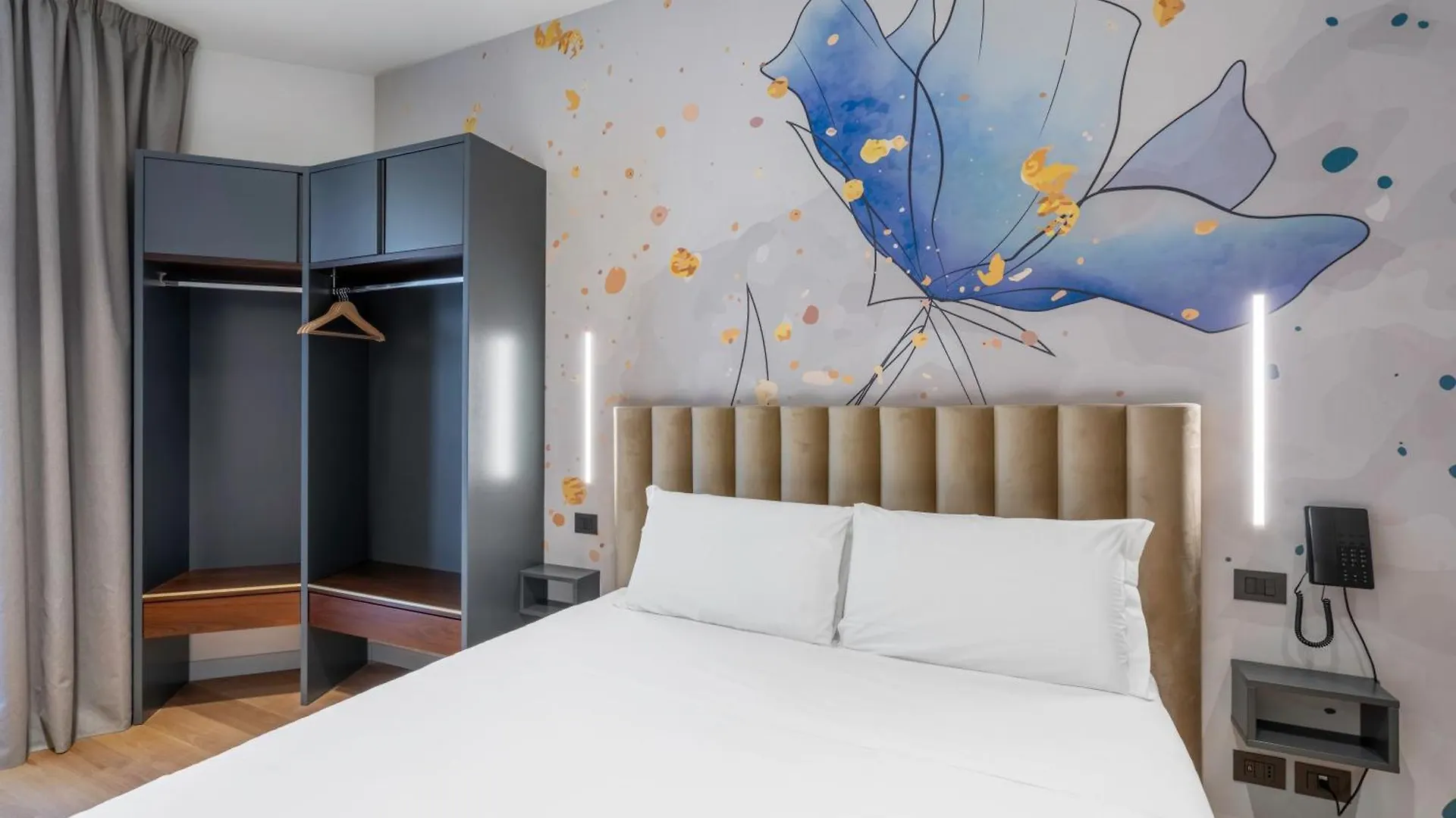 Hotel Adamas Firenze 3*,